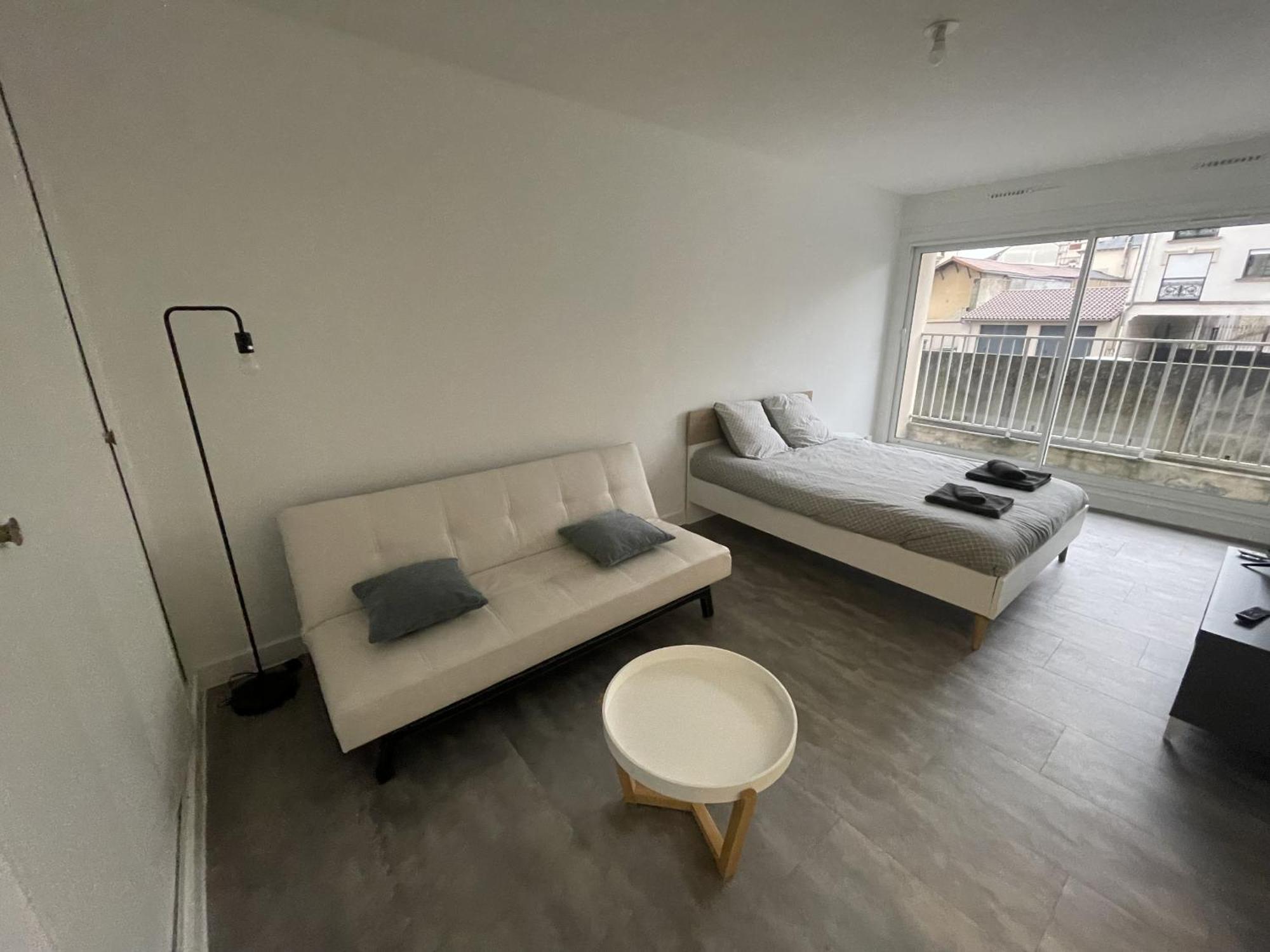 Logement Neuf A Proximite Du Centre Ville Avec Parking Limoges Kültér fotó